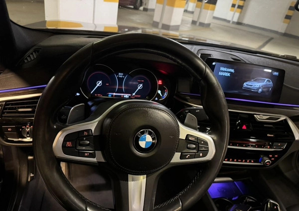 BMW Seria 5 cena 139999 przebieg: 210000, rok produkcji 2017 z Warszawa małe 379
